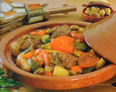 Tayin o tajine de ternera y verduras.