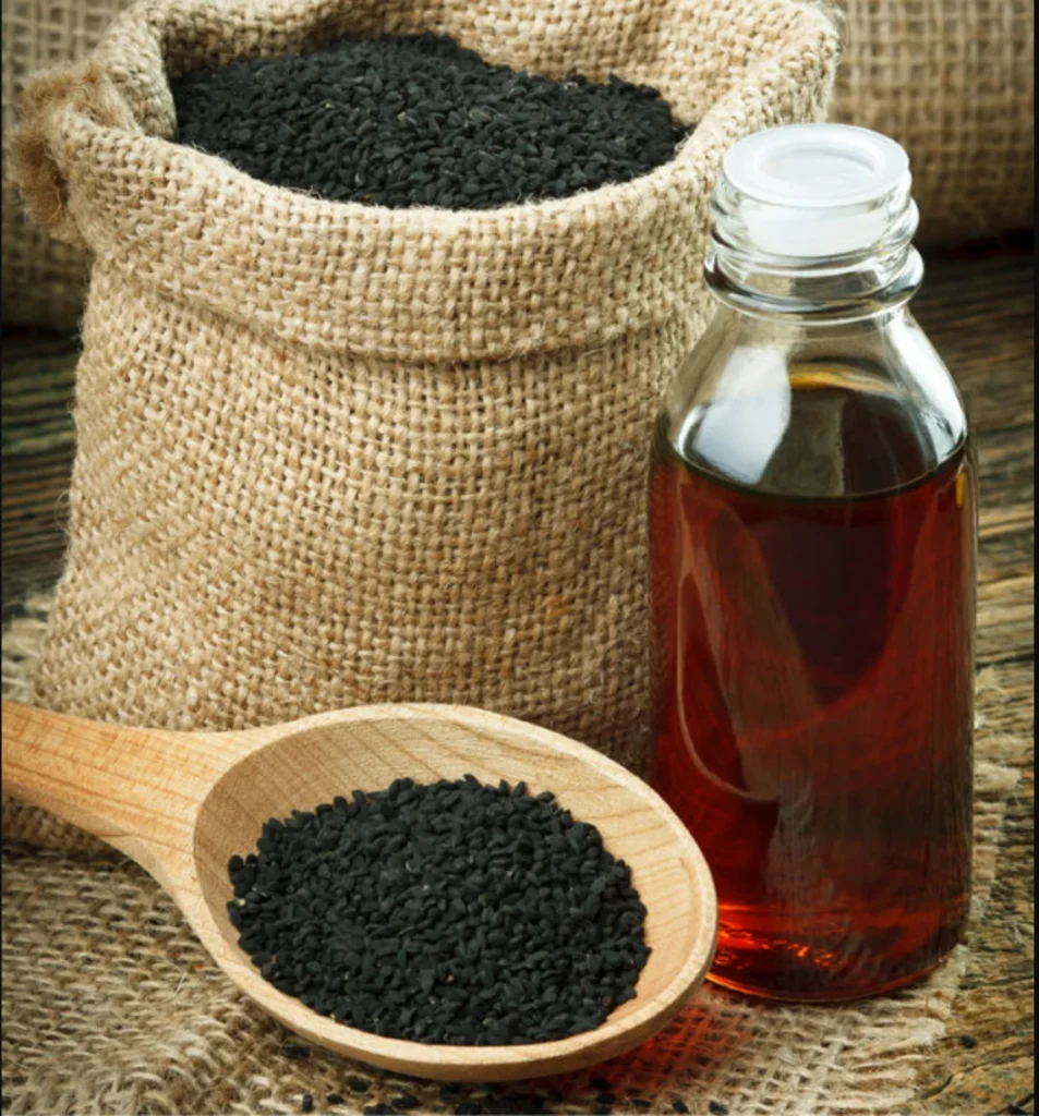El aceite de semilla negra contiene niglona, ​​timohidrocinopatía, ácidos grasos, minerales, caroteno, hormonas sexuales, enzimas digestivas, antiácidos, sedantes y estimulantes.