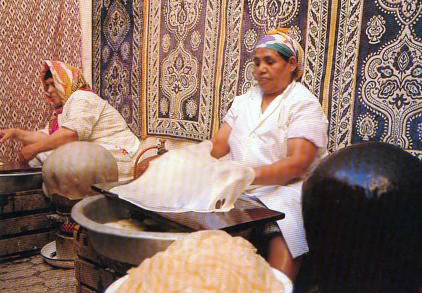 Marruecos. Elaborando warqa al estilo andalusí.