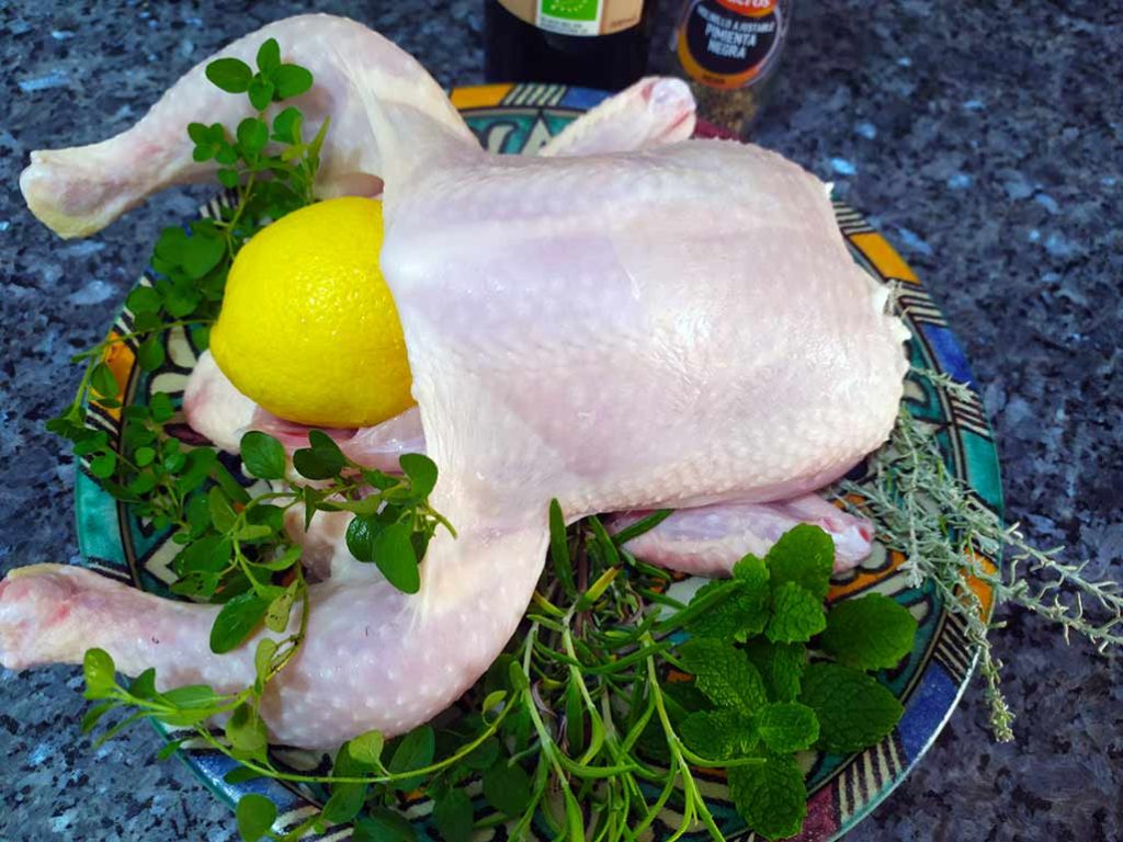 Ingredientes para pollo al horno con limón.