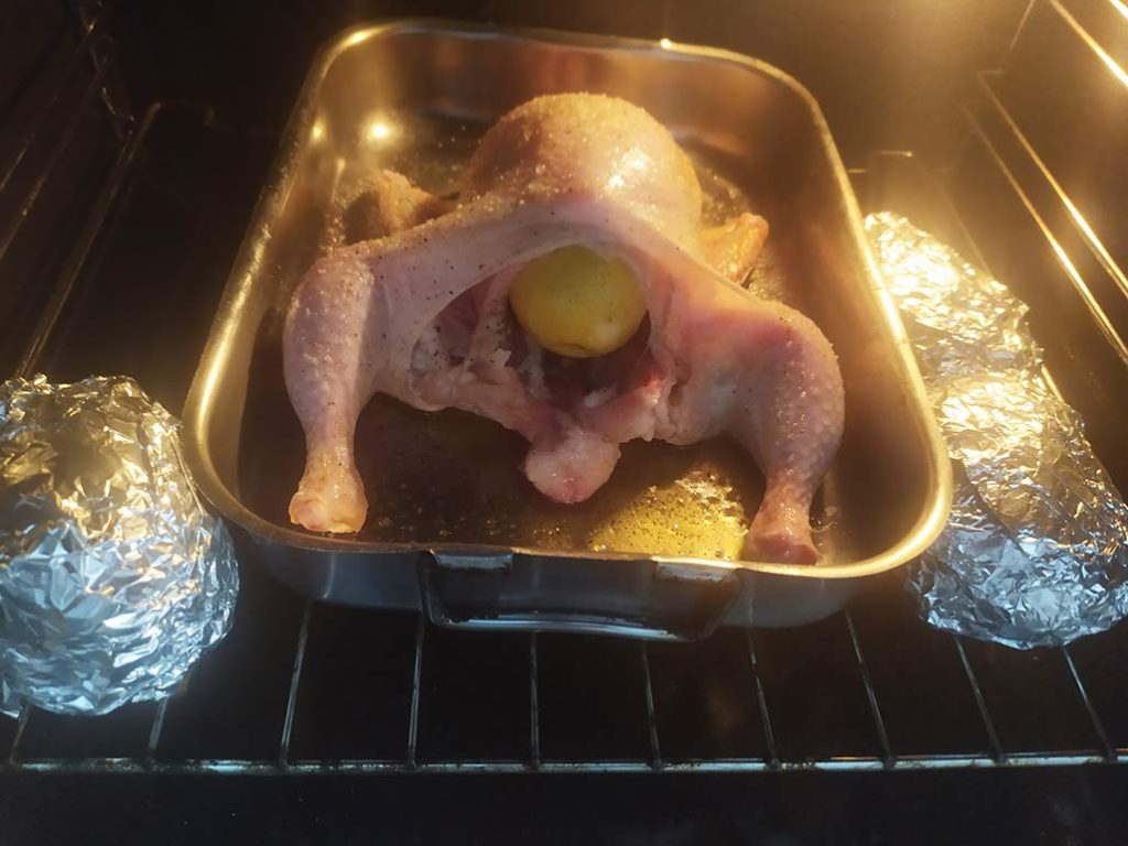 Pollo asado al horno con limón