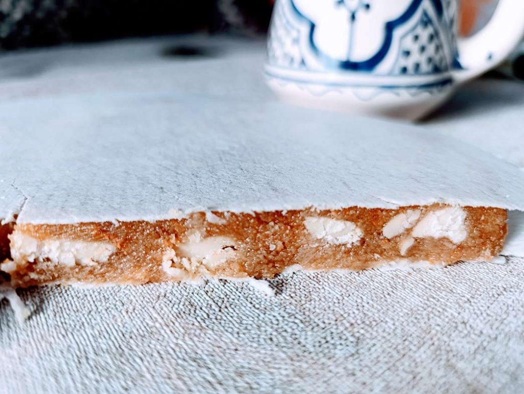Alajú. Delicioso dulce tradicional de origen andalusí, muy típico de la provincia de Cuenca y de otras zonas de Castilla-La Mancha.