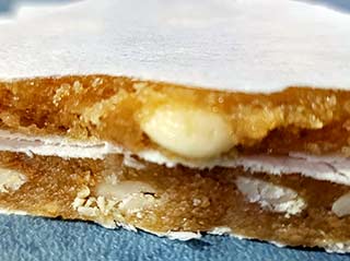 Alajú. Delicioso dulce tradicional de origen andalusí, muy típico de la provincia de Cuenca y de otras zonas de Castilla-La Mancha.